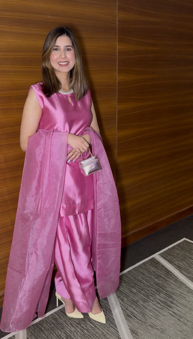 Heseen Pink Sleeveless Farshi Suit