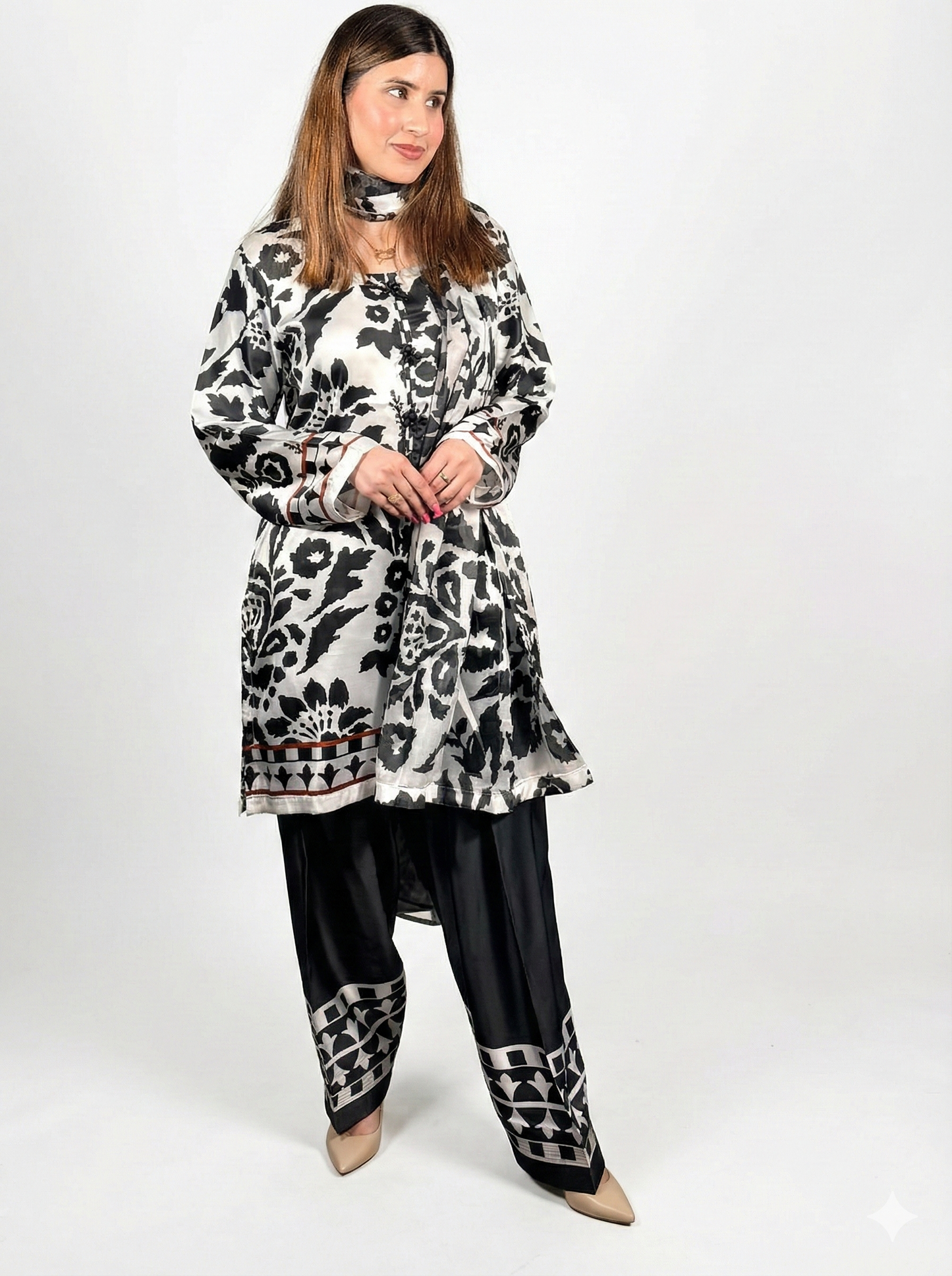 BLACK & WHITE EGYPTIAN PRINT PAKISTANI FARSHI SUIT