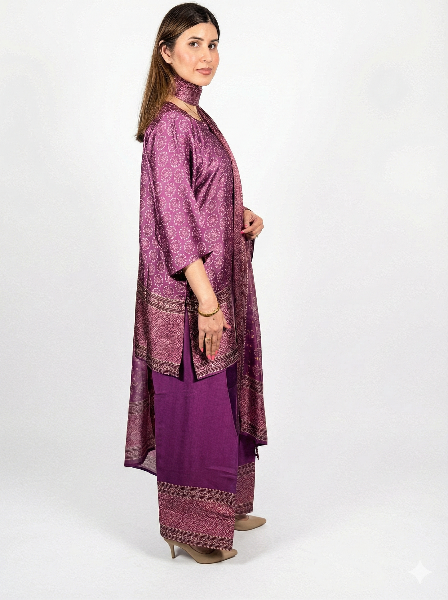 Beautiful charmeuse silk Pakistani Farshi